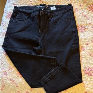 Seven 7 Black Denim capris
